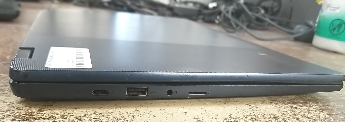 Lenovo IdeaPad Slim3 Chromebook 14″ Full HD Touch Laptop W/ PENTIUM Silver N6000
