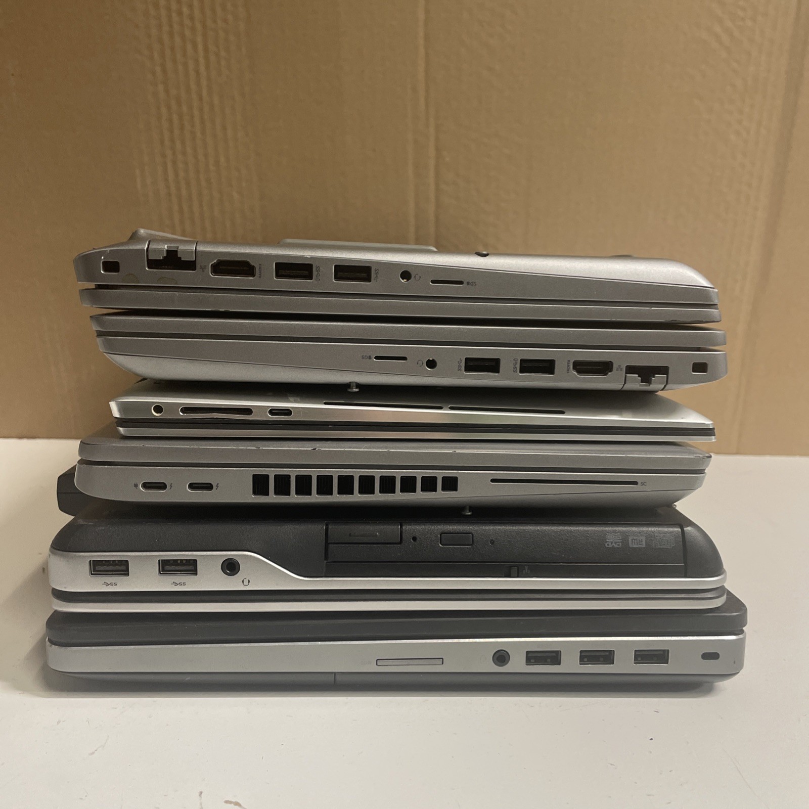Dell | 3x 5521 i7-11850 | 7510 i7 | XPS 15 9520 i7-12700 | E6540 i7