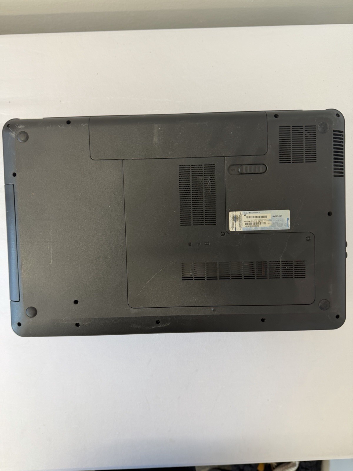 HP Pavillion g7-1260us Laptop – Unknown if Screen is Good – Intel i3 – Read Des