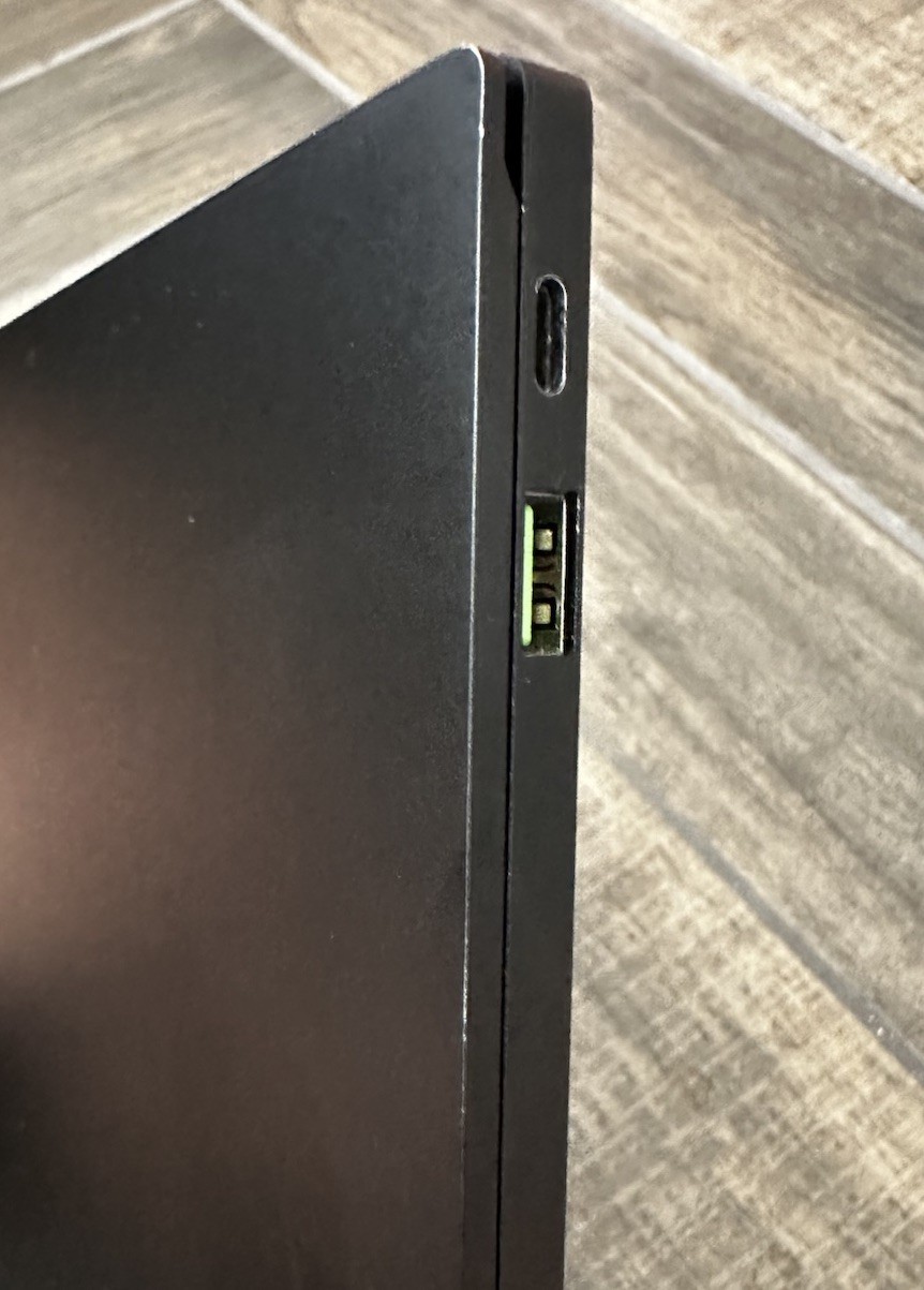 Razer Blade 13.3” Gaming Laptop i7-1165G7 16GB 512GB SSD NVIDIA GTX 1650 Ti W11