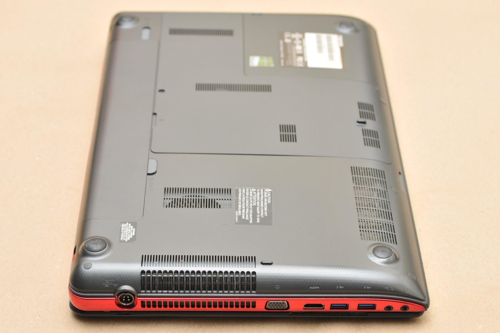 Toshiba Qosmio X875-Q7190 i7-3630QM GeForce GTX 670M 256GB SSD 12GB RAM Win 8