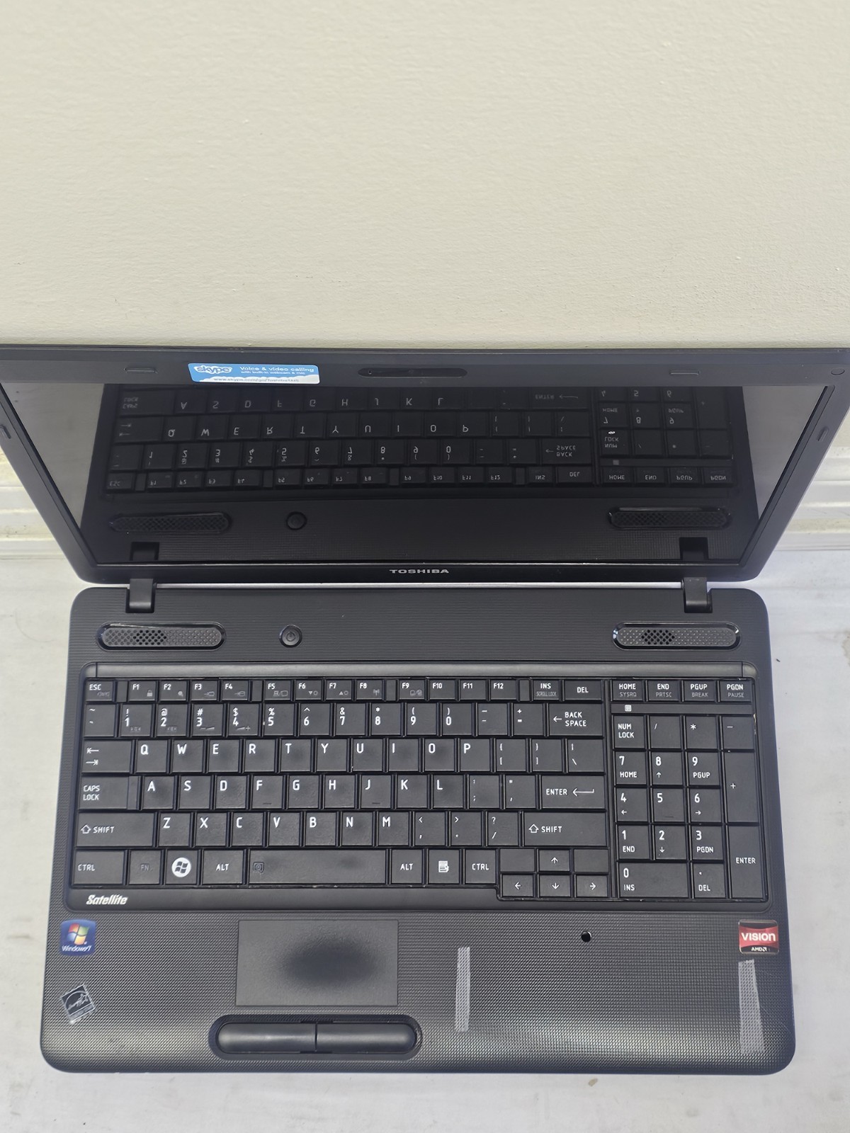 Toshiba Satellite C650D Laptop – AMD E-350 – 4GB RAM – NO HDD/OS – Parts – READ