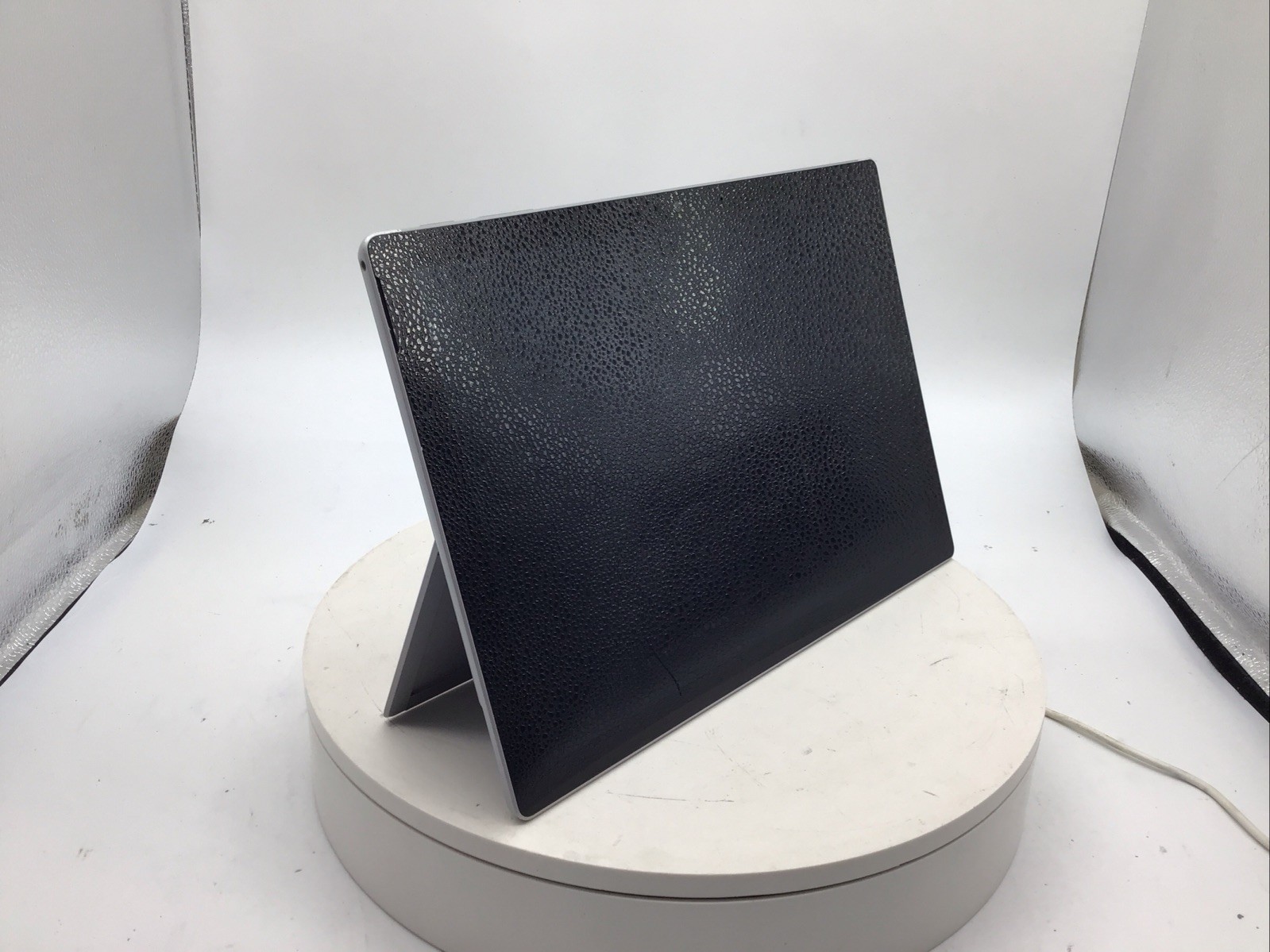 Microsoft Surface Pro 7 1866 12.3″ Laptop i5-1035G4 16 GB RAM 256GB SSD W10P U