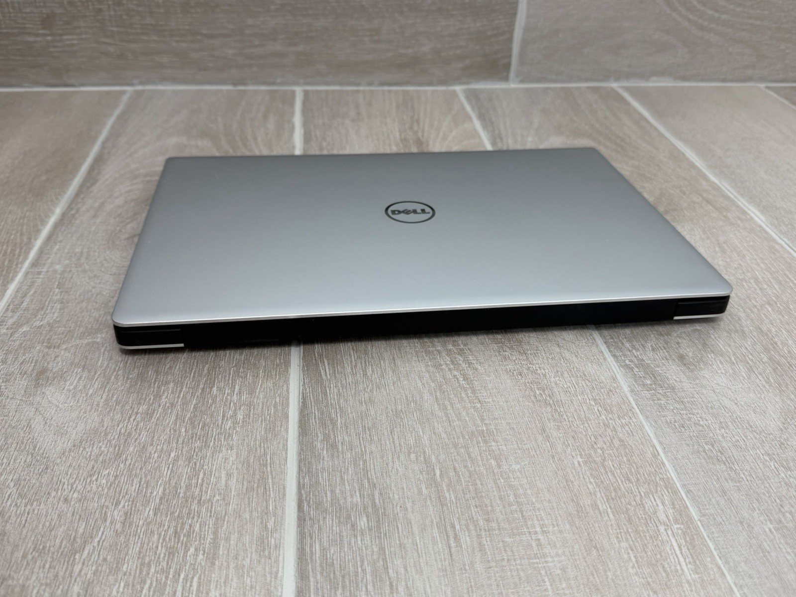 Dell XPS 15 9550 13.2″ Laptop Core i7-8550U 8GB RAM 256GB SSD Win-11