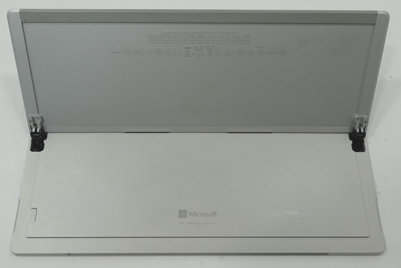 Microsoft Surface Pro 4 1724 12.3″ Core i7-6650U 2.20GHz 16GB 256GB SSD