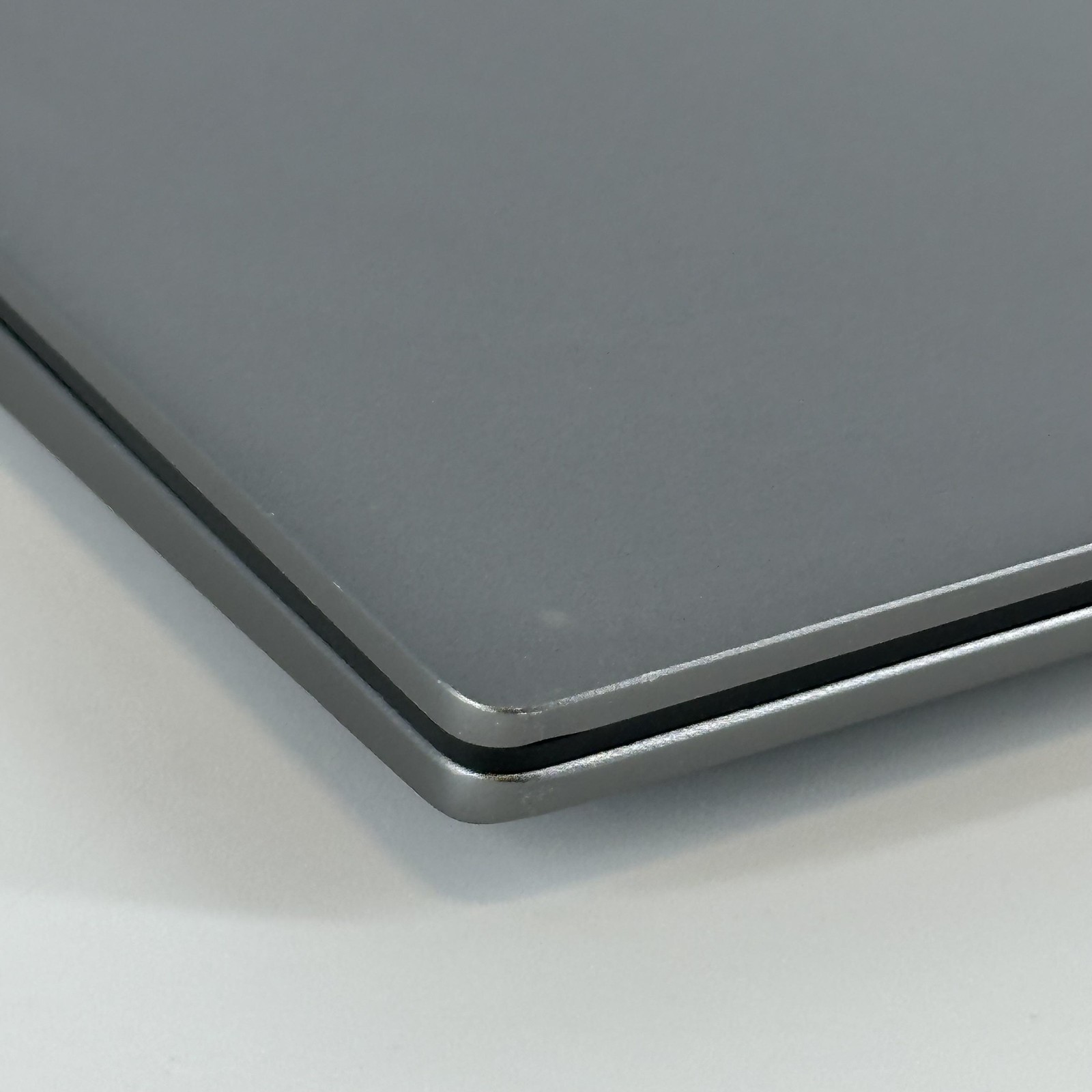 Dell Latitude 7440 14 Gray QHD+ TOUCH 1.8 GHz i7-1365U 32GB 512GB SSD Excellent