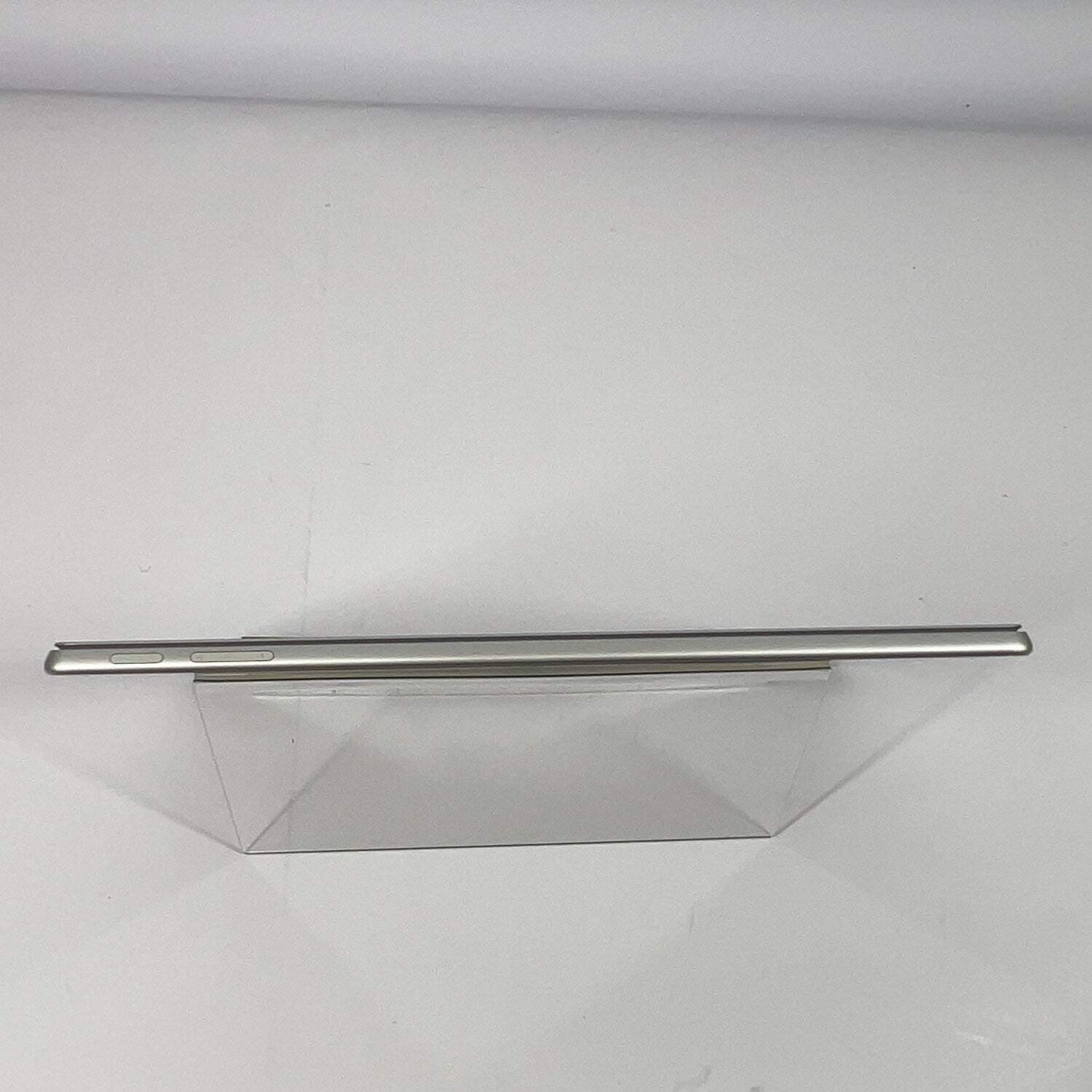 Microsoft Surface Pro 11 2076 13″ Snapdragon X Plus 3.4GHz 16GB RAM 1TB SSD