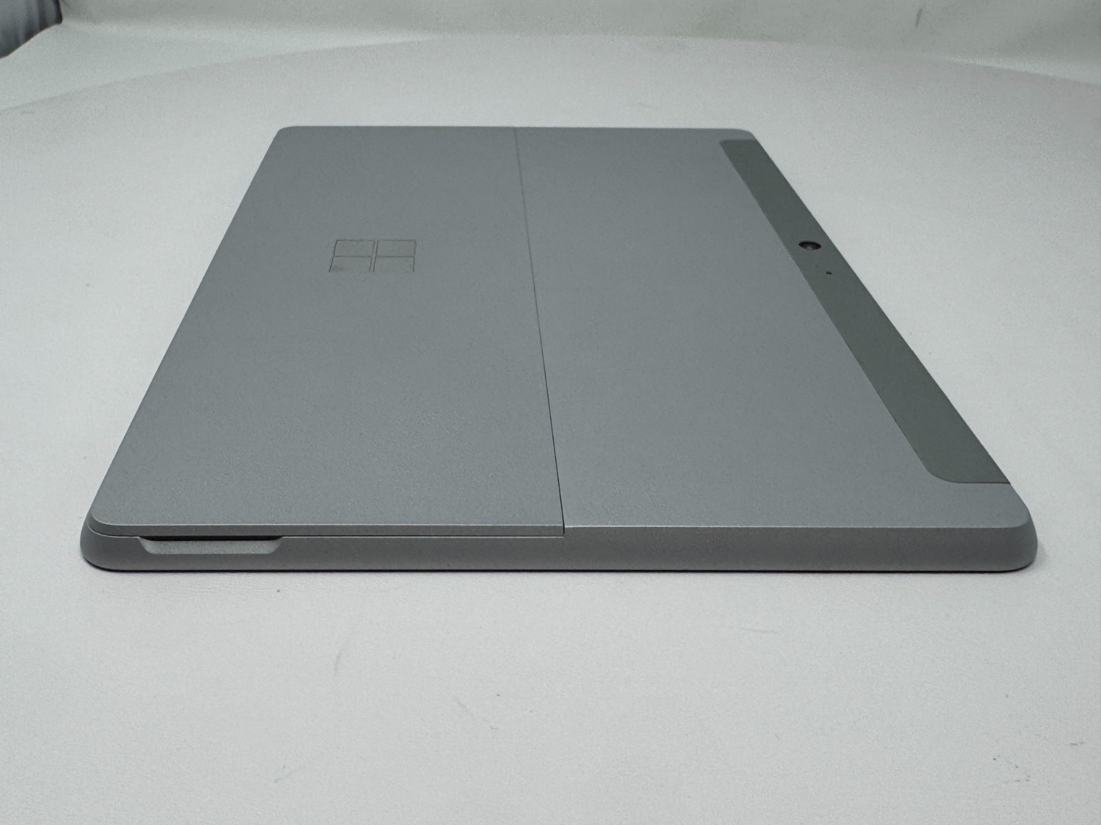 Microsoft Surface Go 2 64GB 4GB Platinum Wi-Fi Pentium Gold 4425Y Tested Working