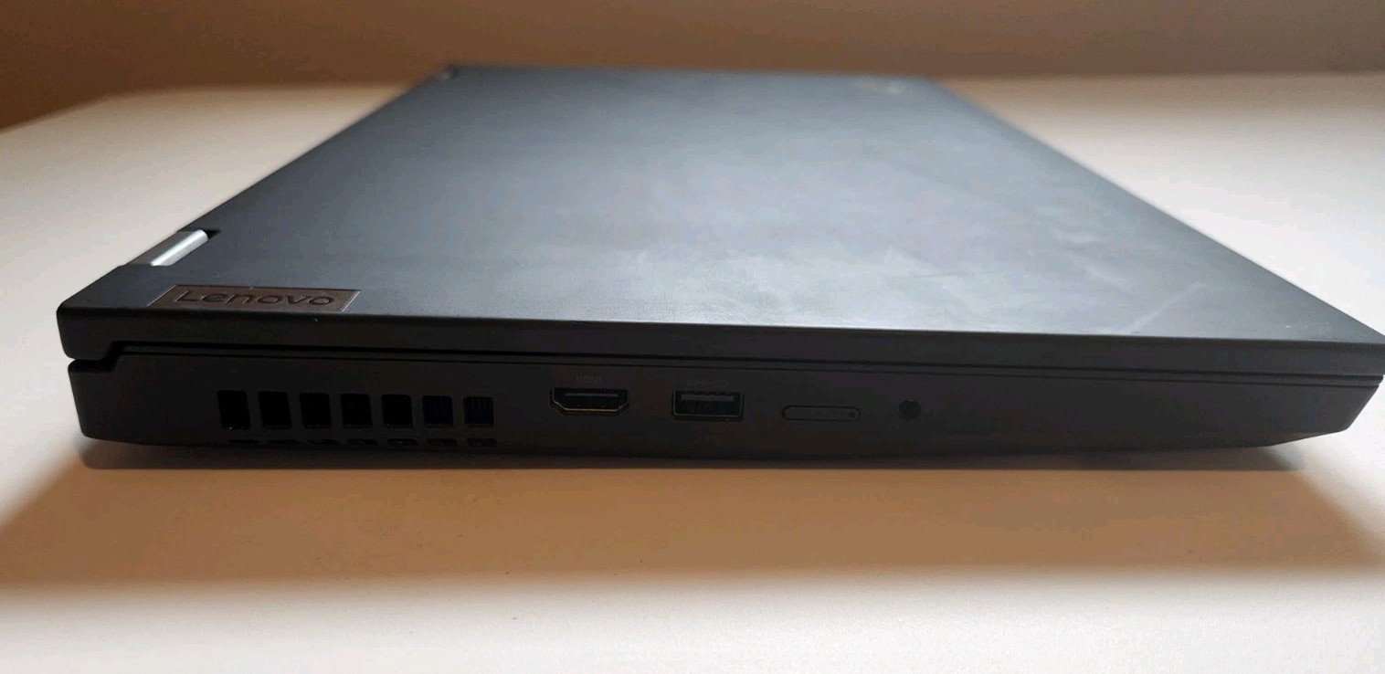 Lenovo P15 Gen 2 i7-11800H, 16GB, 512GB NVMe, NVIDIA T1200