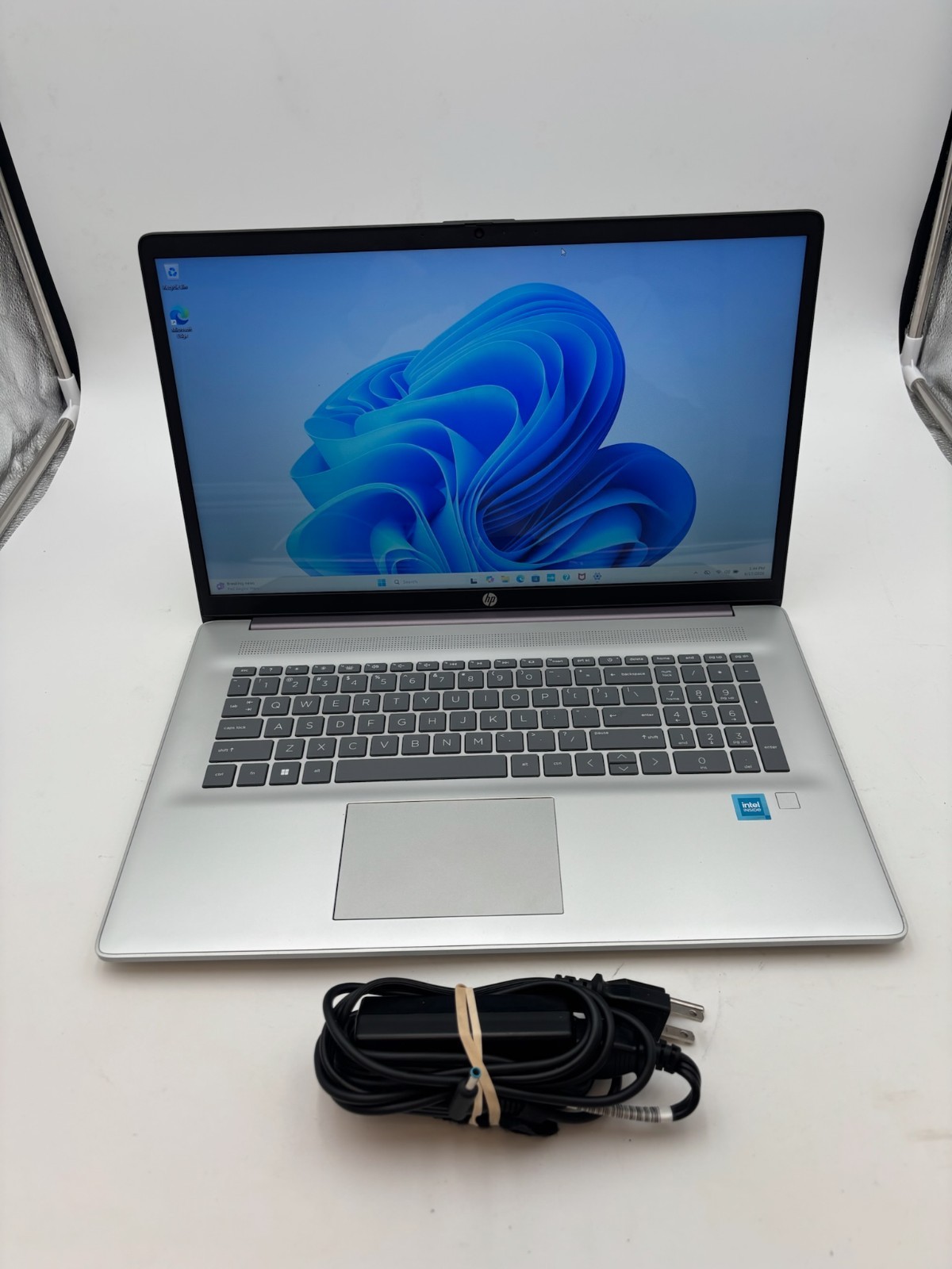 HP Laptop 17-cn3128ds 17.3″ 256 GB SSD 8 GB RAM Intel N200 Windows 11 Home