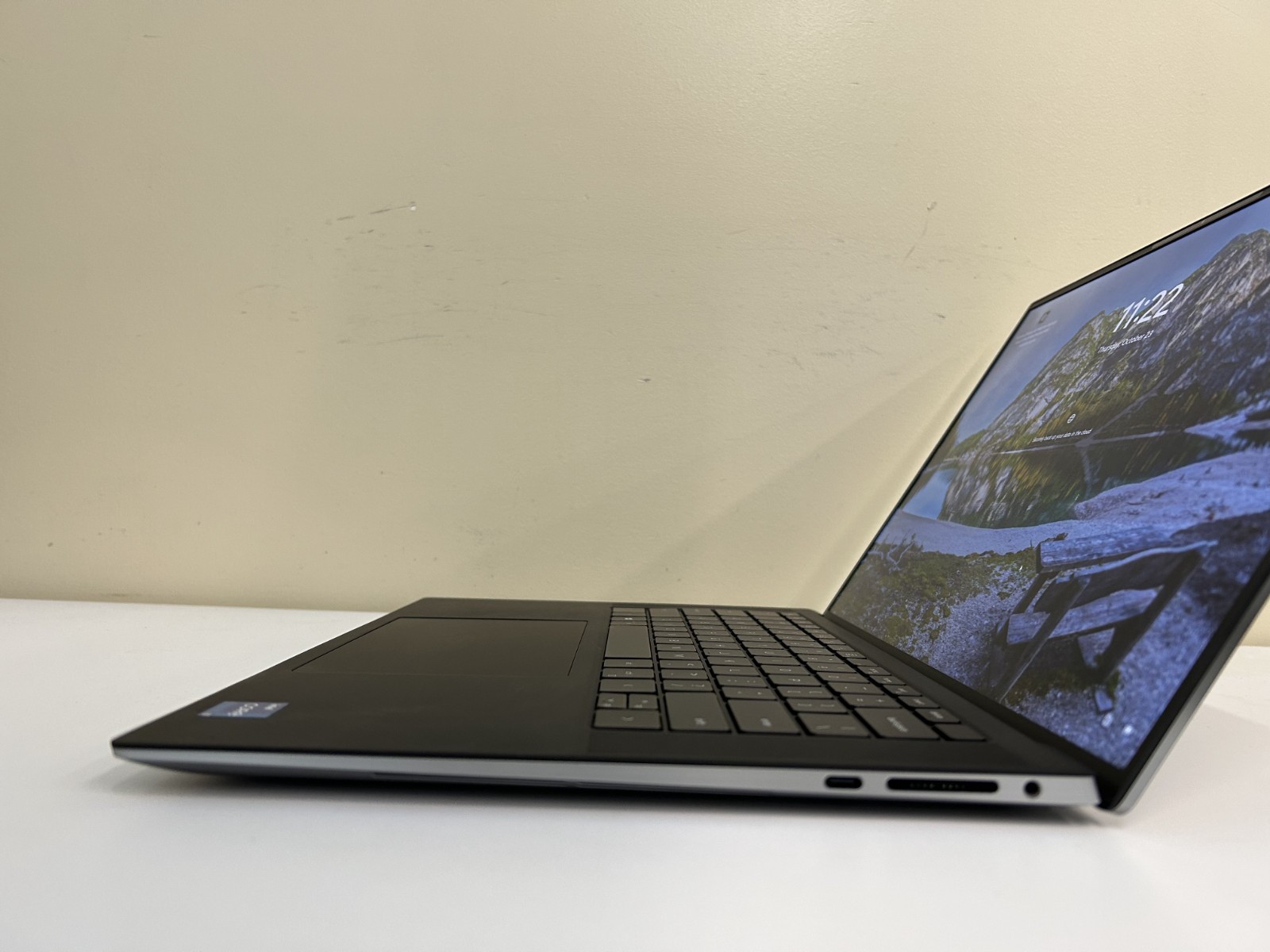 Dell Precision 5560 15.6″ i7-11850H @ 2.50GHz 1 TB NVMe SSD 32GB RAM Win 11 Pro
