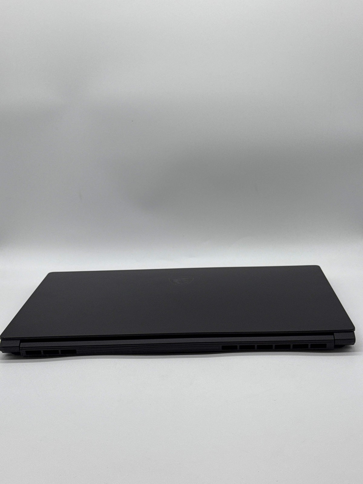 MSI GS76 Stealth 1TB 32GB Gaming Laptop 16″ Core i9 RTX 3070 Black Used w/ Charg