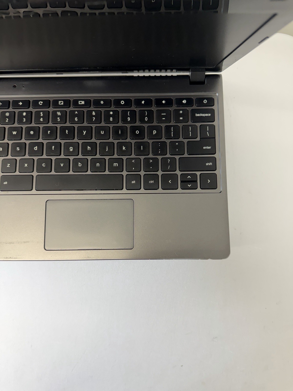 Acer Chromebook C720-2848 Laptop – Screen Leaking Light – Read Des