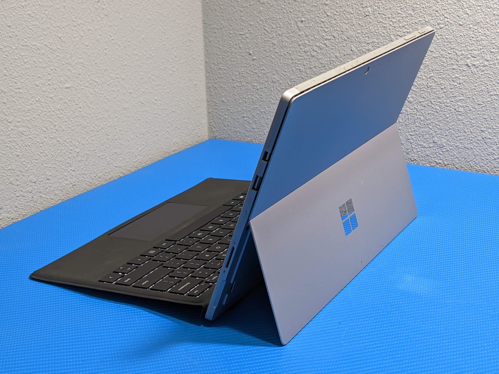 MS Surface Pro 6 1796 12.3″ 2736×1824 TOUCH i5-8250U 1.6GHz 8GB 128GB SSD W11H