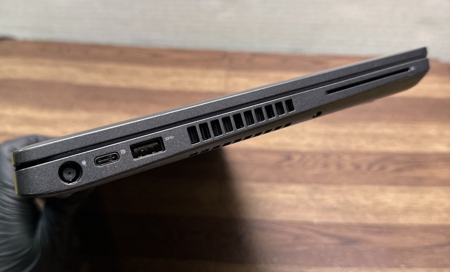 Dell Latitude 5400 14” Core i5-8350U 1.70GHz 256GB SSD 16GB RAM DDR4
