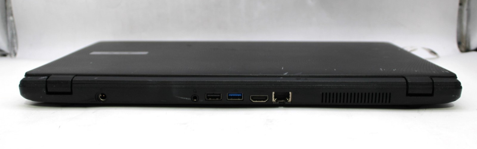 Acer Aspire ES1 Celeron-N2840@2.16GHz 4GB LPDDR4 NO STORAGE OR OS *PARTS/REPAIR*
