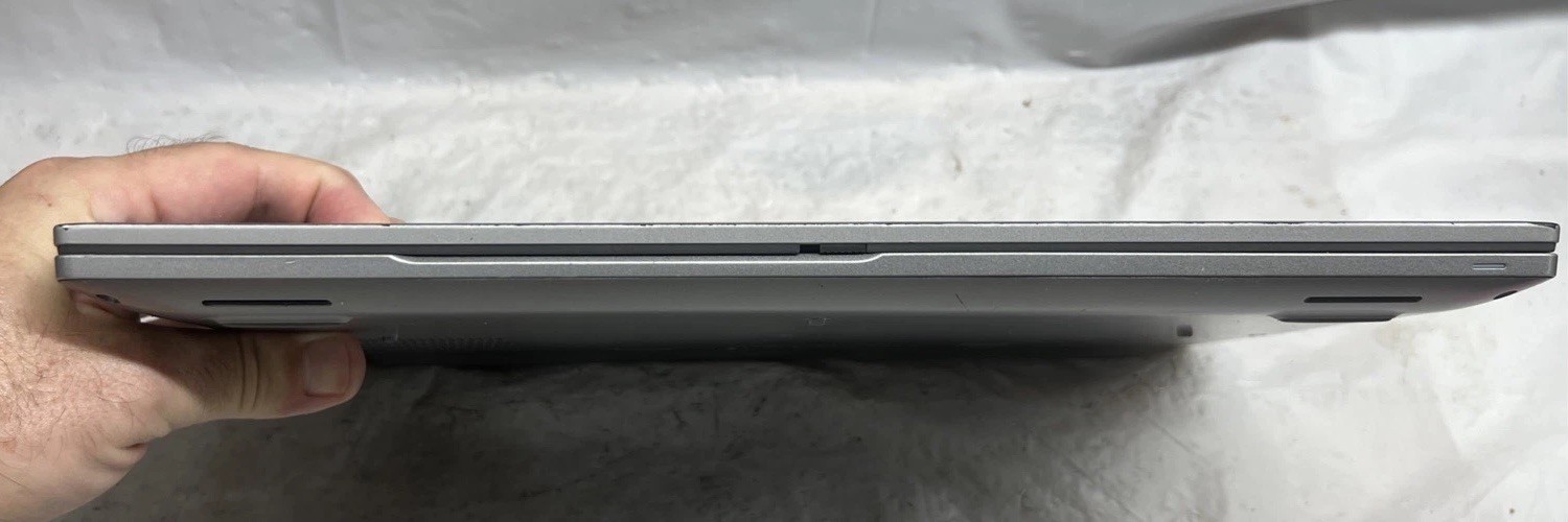 New OEM Battery Dell Latitude 5520 i5-1135G7 2.40 GHz 16GB 256GB NVMe FHD W11P