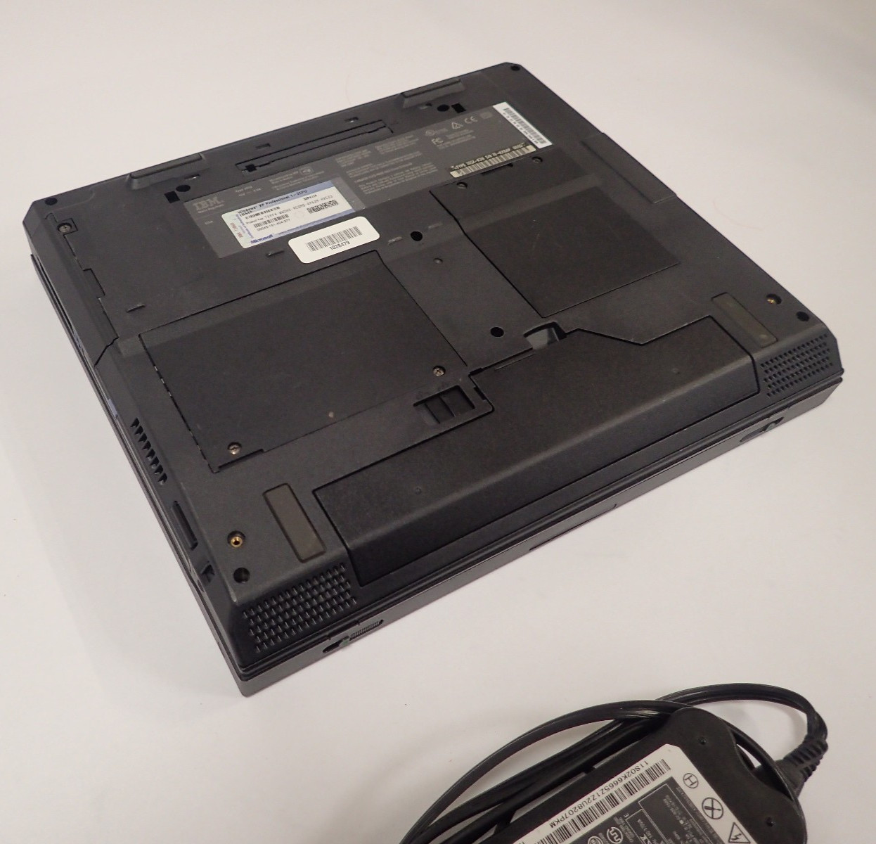 IBM THINKPAD TYPE 2652-K3U A31 SERIES 15″ LAPTOP PENTIUM 4 PROCESSOR 1.7GHz