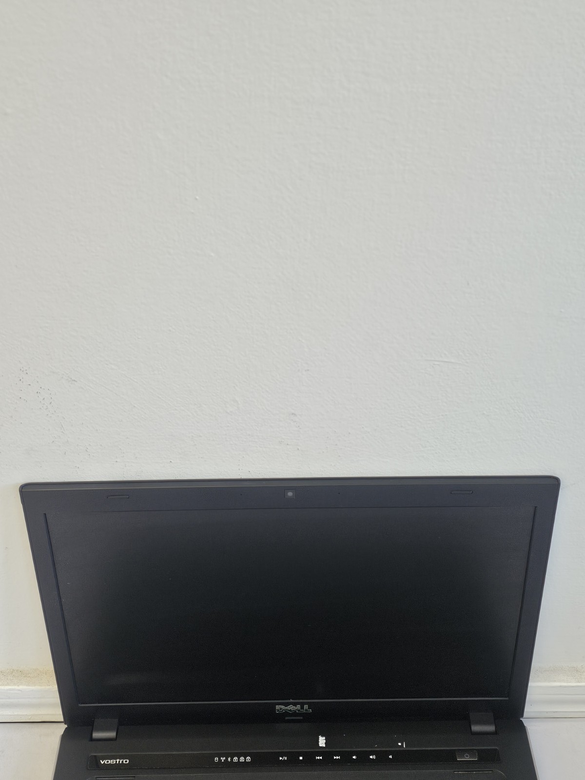 Dell Vostro 3500 Laptop – i3-M370 – 6GB RAM – 120GB SSD – BAD BATT – Windows 10