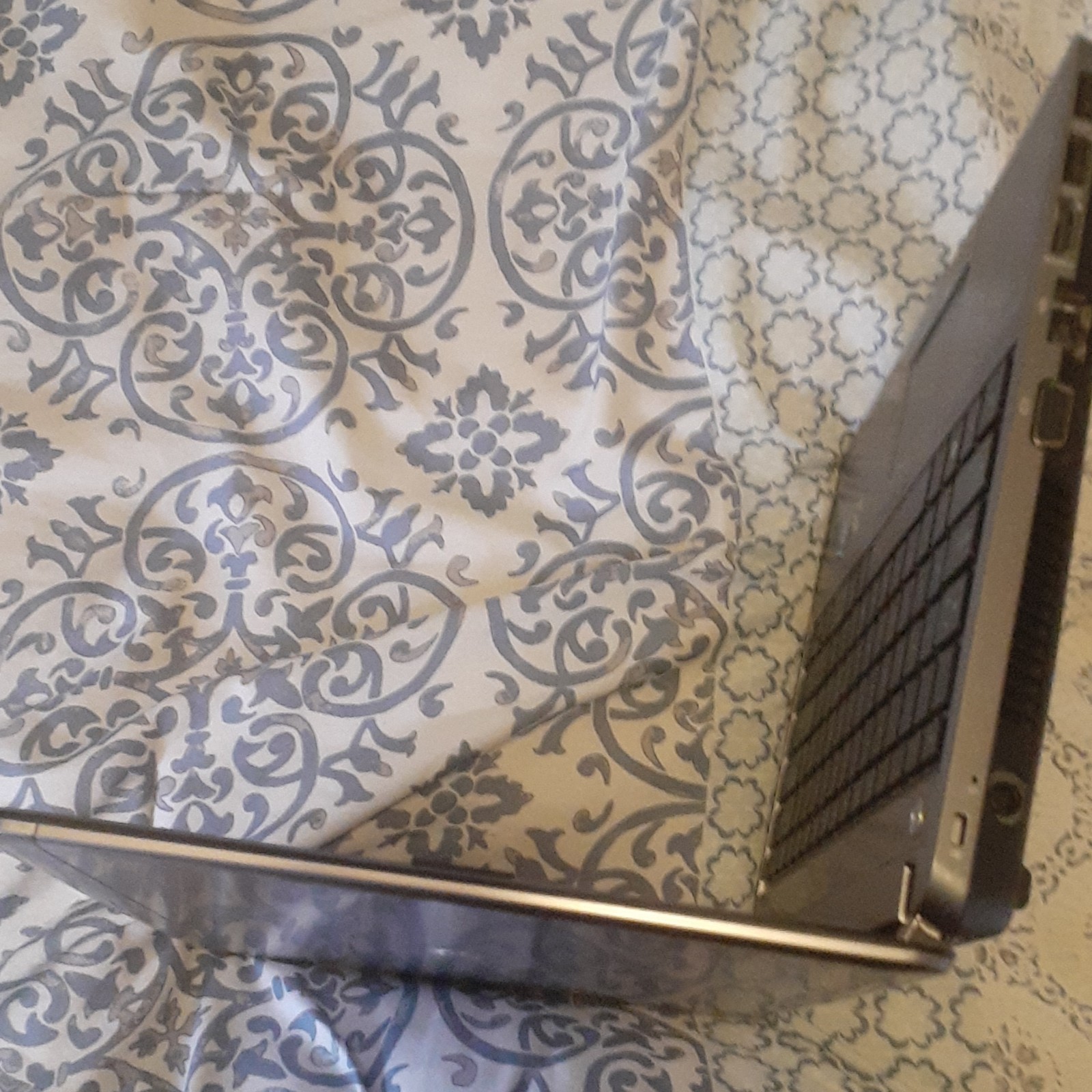 HP ProBook 4440s 14in Intel Core i5 2.60GHz 4GB 500GB HDD Win 7 Silver