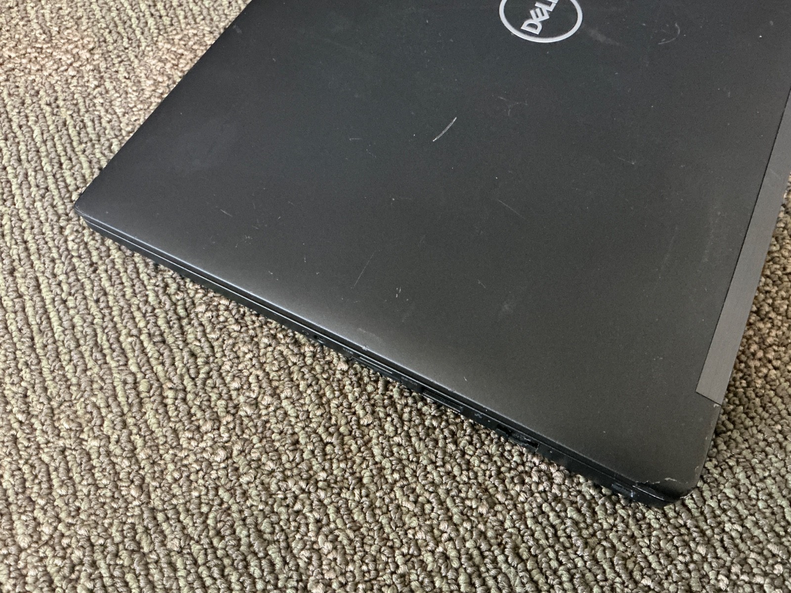 Dell Latitude 7390 13.3″ FHD i7-8650U 8GB RAM 256GB SSD Windows 11 Pro Laptop