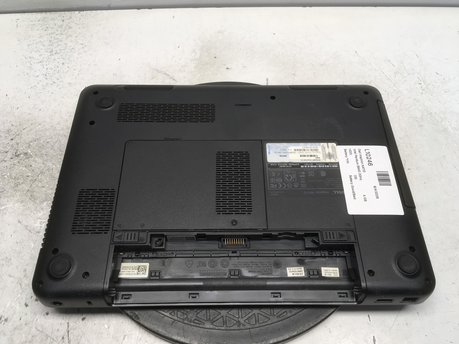 Dell Inspiron N4110 Intel Pentium B940 2GHz 4 GB NO HDD No Batt