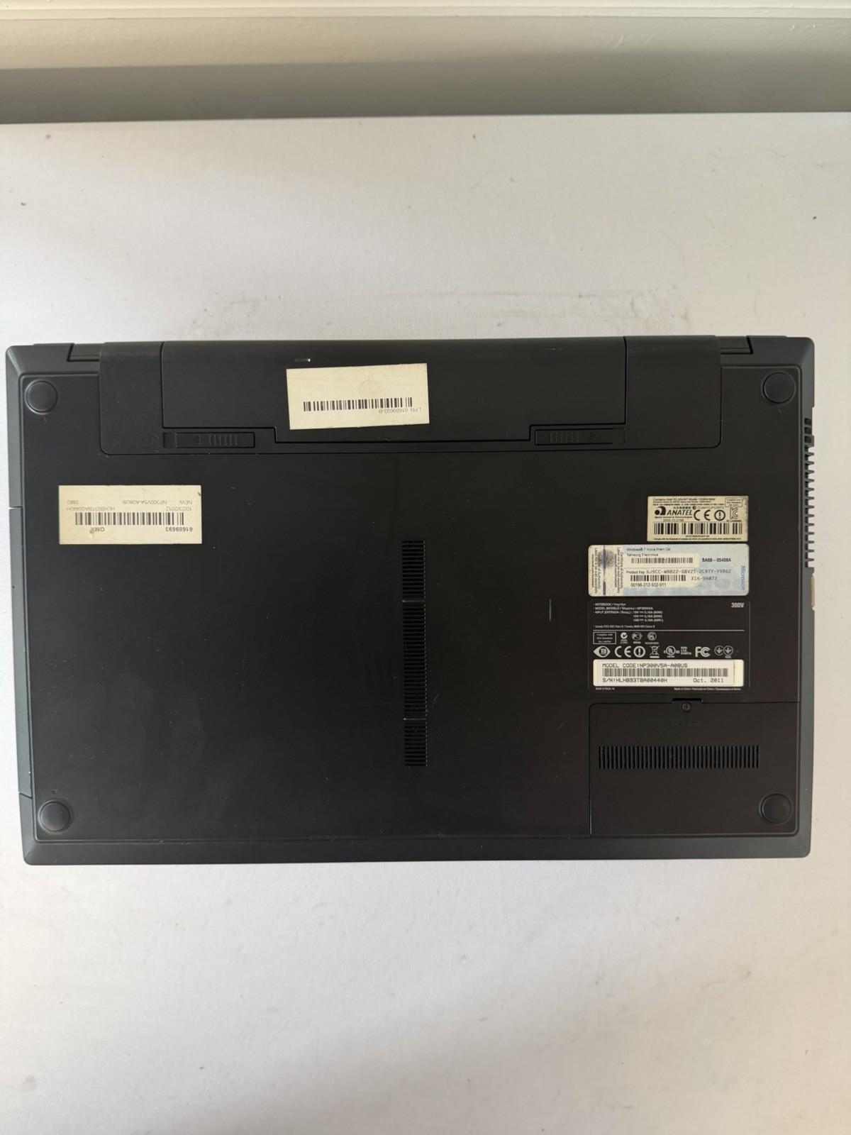 Samsung NP300 V5A Laptop – Good Screen – Intel i5-2430M – RAM 4 GB – Read Des