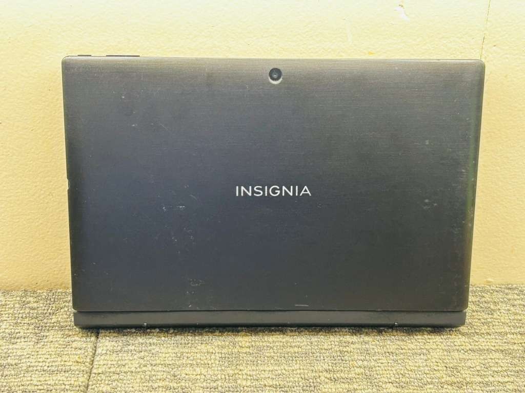Insignia Flex NS-P11W6100 11.6″ 2-in-1 Tablet Laptop Keyboard Win10 HD – 0759394