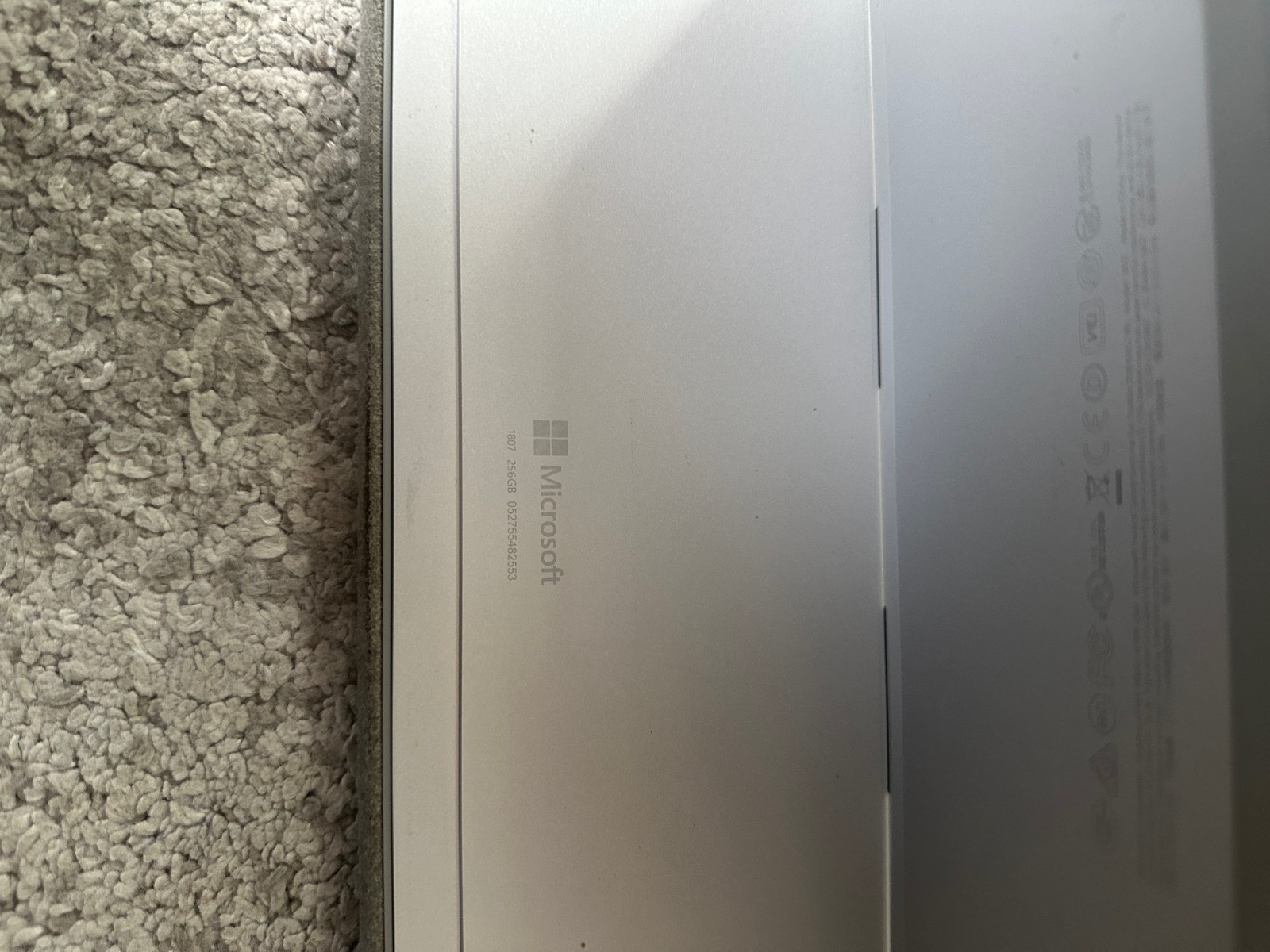 Microsoft Surface Pro 5th Gen 1807 12.3″ Tablet 256GB Wi-Fi + Cellular LTE