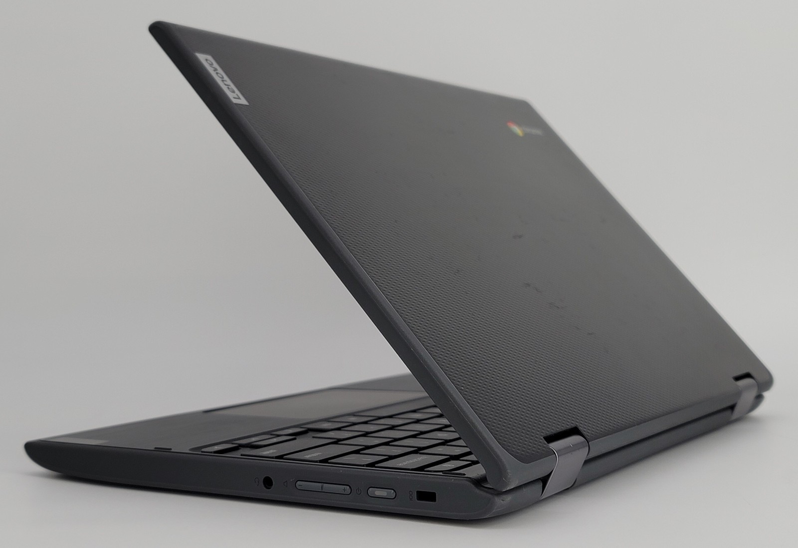 Lenovo 300e Gen 2 – 11.6″ Chromebook – MediaTek MT8173 2.10GHz 4GB RAM 32GB SSD