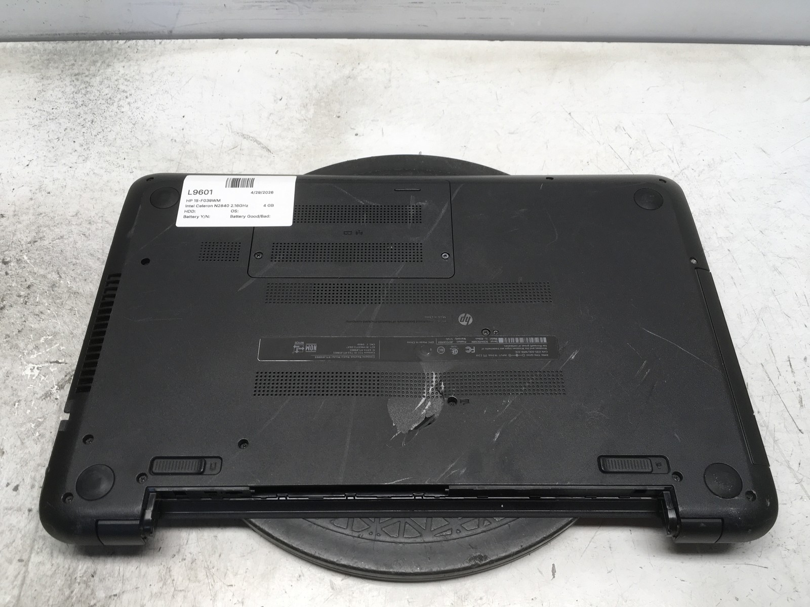 HP 15-F039WM Intel Celeron N2840 2.16GHz 4 GB NO HDD No Batt