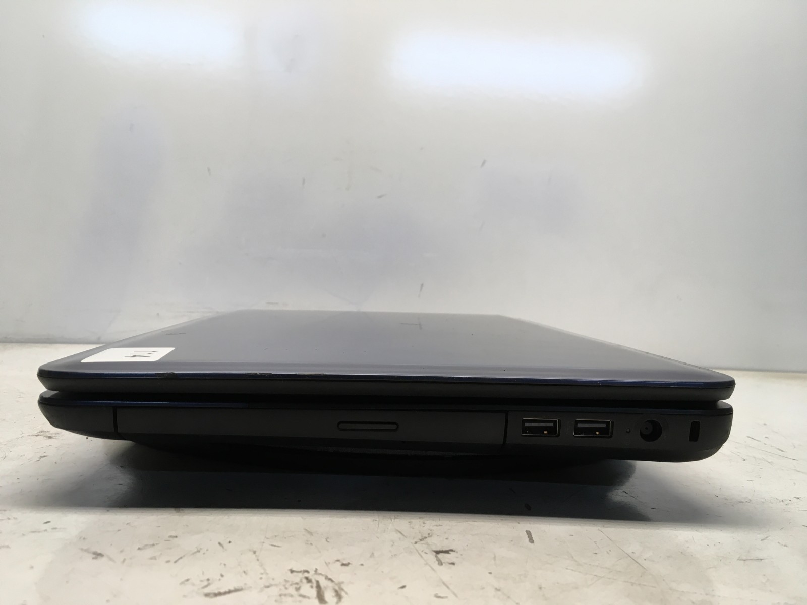 HP 2000-2B19WM AMD E-300 1300MHz 4 GB NO HDD – Cracked Screen