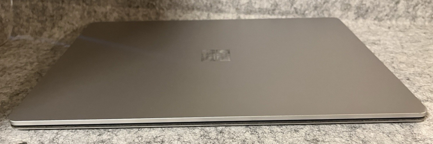 Microsoft Surface Laptop 3 i7-1065G7G @ 1.3GHz 16GB 512GB SSD W-11 Pro Silver