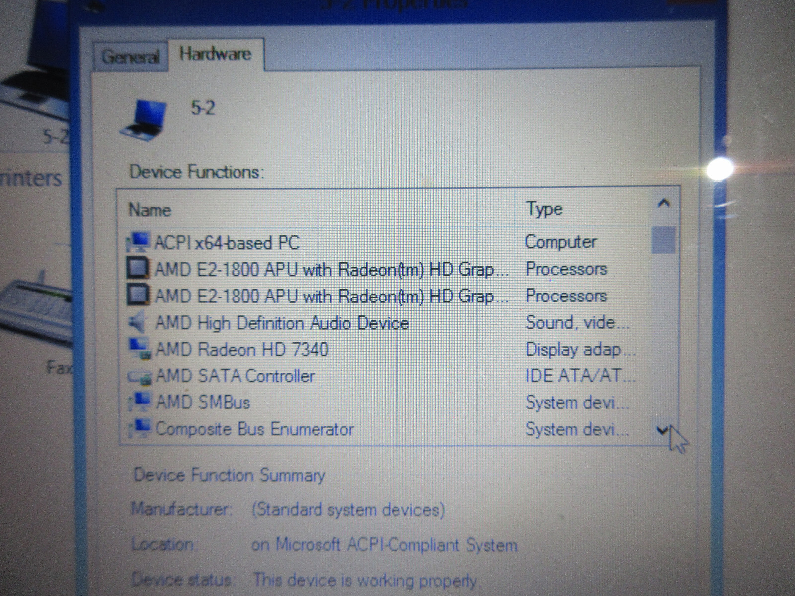 HP2000 Notebook Bundle Headphone Speakers 440GB 4GB Ram DVDRW AMD E2-1800 Radeon