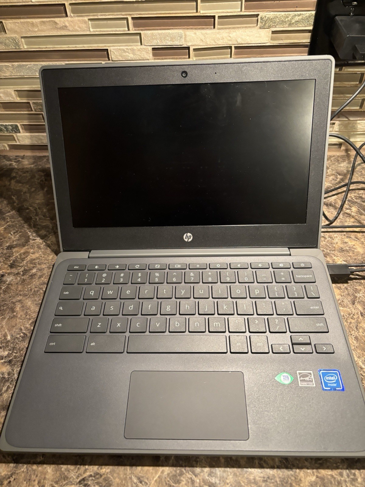 HP Chromebook 11 G8 EE Laptop Computer W/ Cloth Foam Case Turns On READ