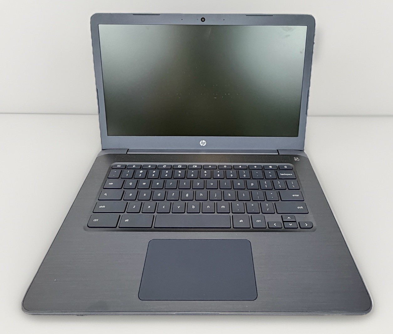 HP Chromebook 14-db0031nr 14″ Laptop 4GB 32GB AMD A4 Gray Good Tested No Cord