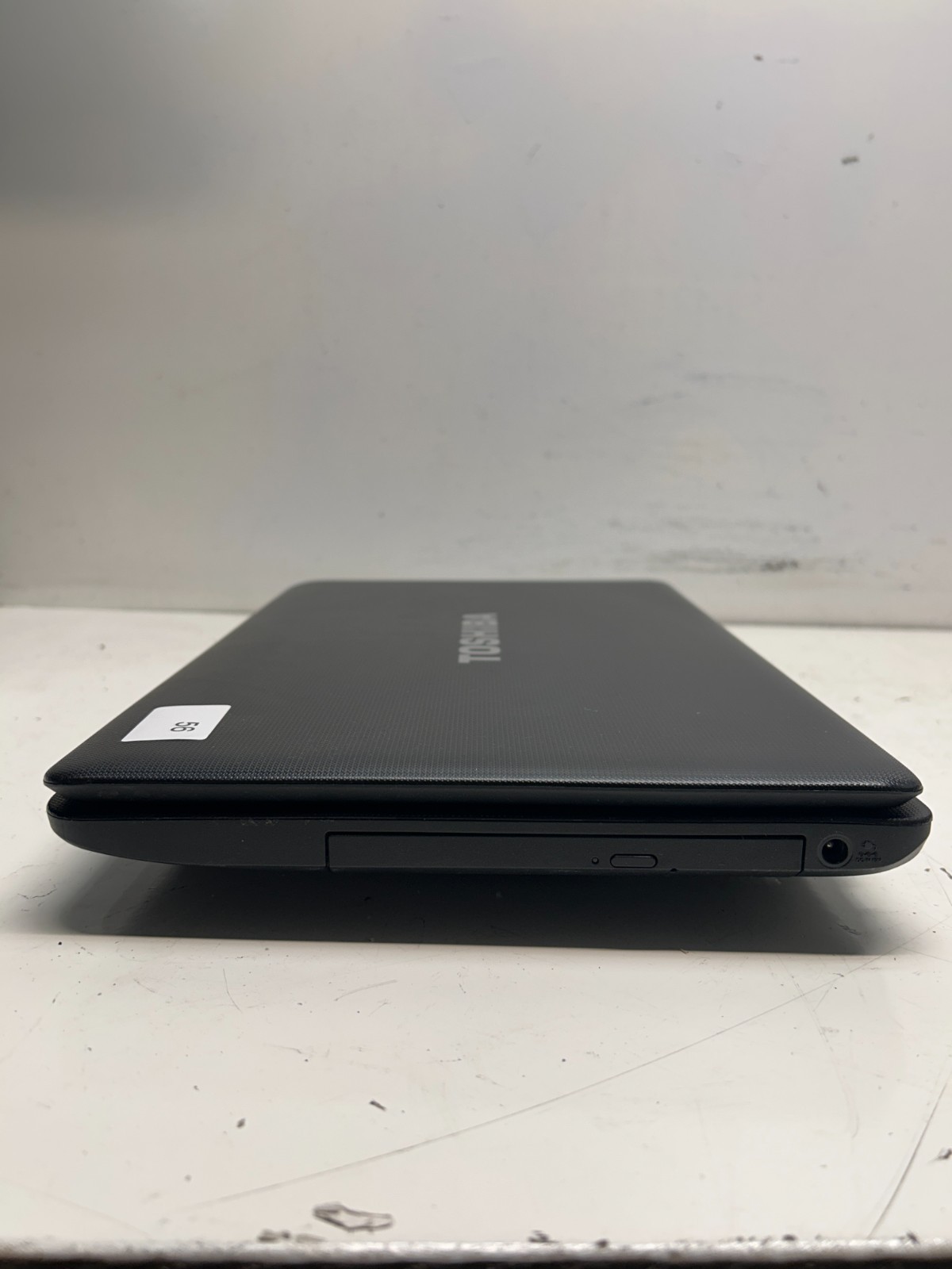 Toshiba Satellite C655D-S5508 AMD E-300 1.30 GHz 4GB NO HDD