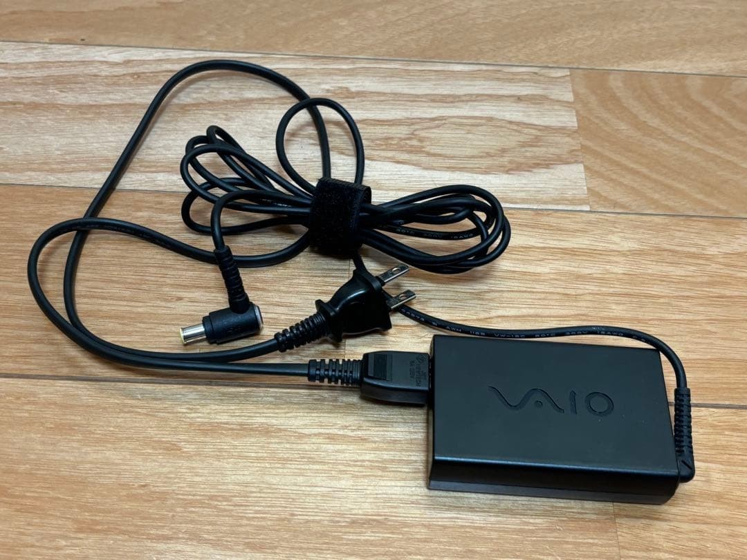 SONY Exclusive Model Vaio VGN-UX90S Portable PC Laptop Win XP English Keyboard