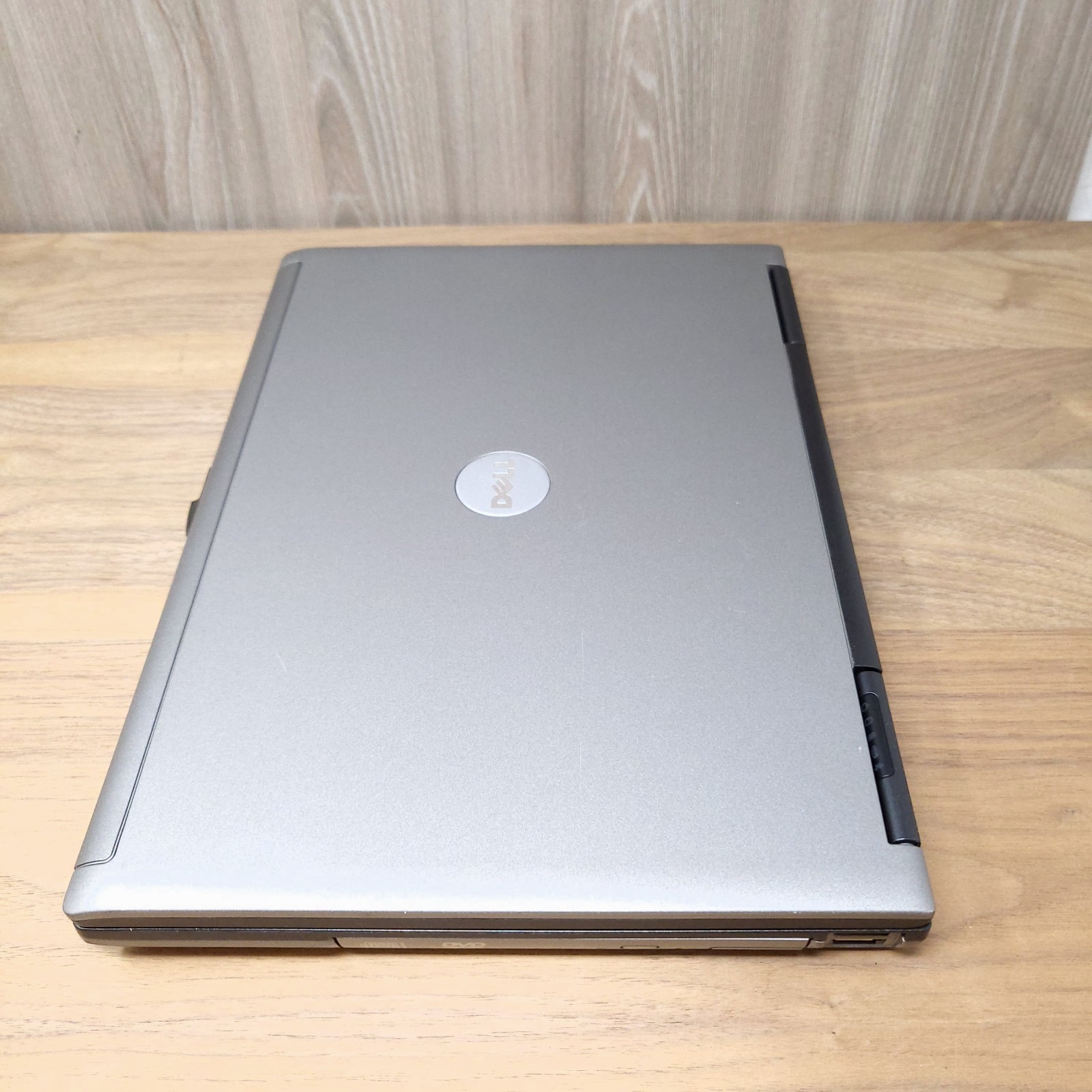 Dell Latitude D630 14″ Laptop Core 2 Duo T7250 2.0GHz 1GB No HDD BIOS Tested