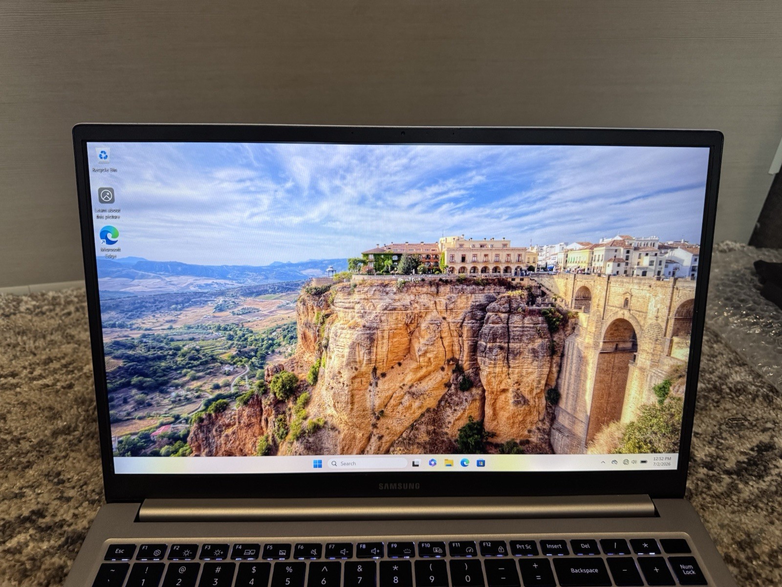 15.6” Samsung Galaxy Book4 Core 7 150U 16GB 512GB SSD WIN11 NP750XGK 100% sRGB
