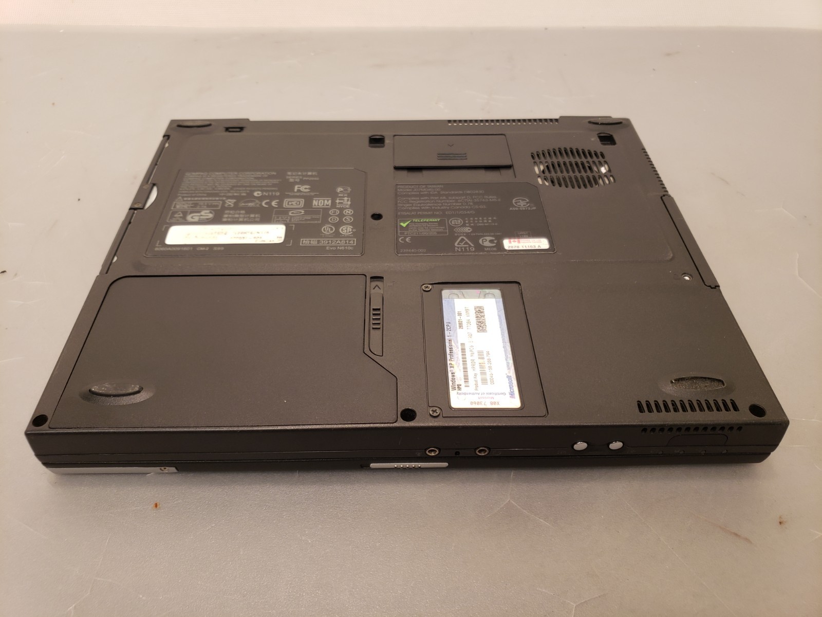 Vintage Compaq EVO N610C Laptop Pentium 4 1.8GHz 768MB 60GB WinXP Pro SP2