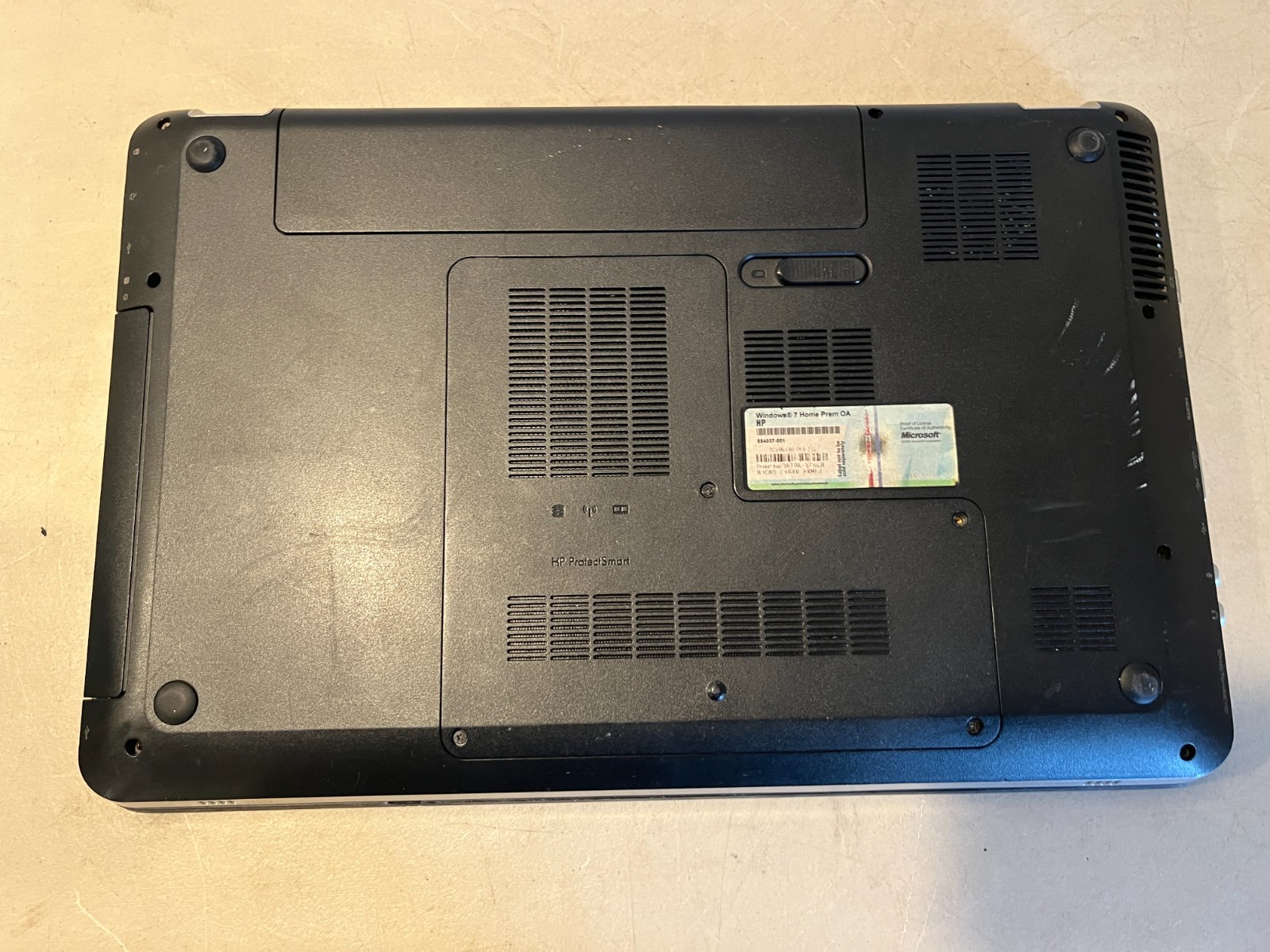 HP Pavilion dv6 Laptop AMD Phenom II 2.8GHz 4GB RAM Linux Mint HDD Win7HomeP