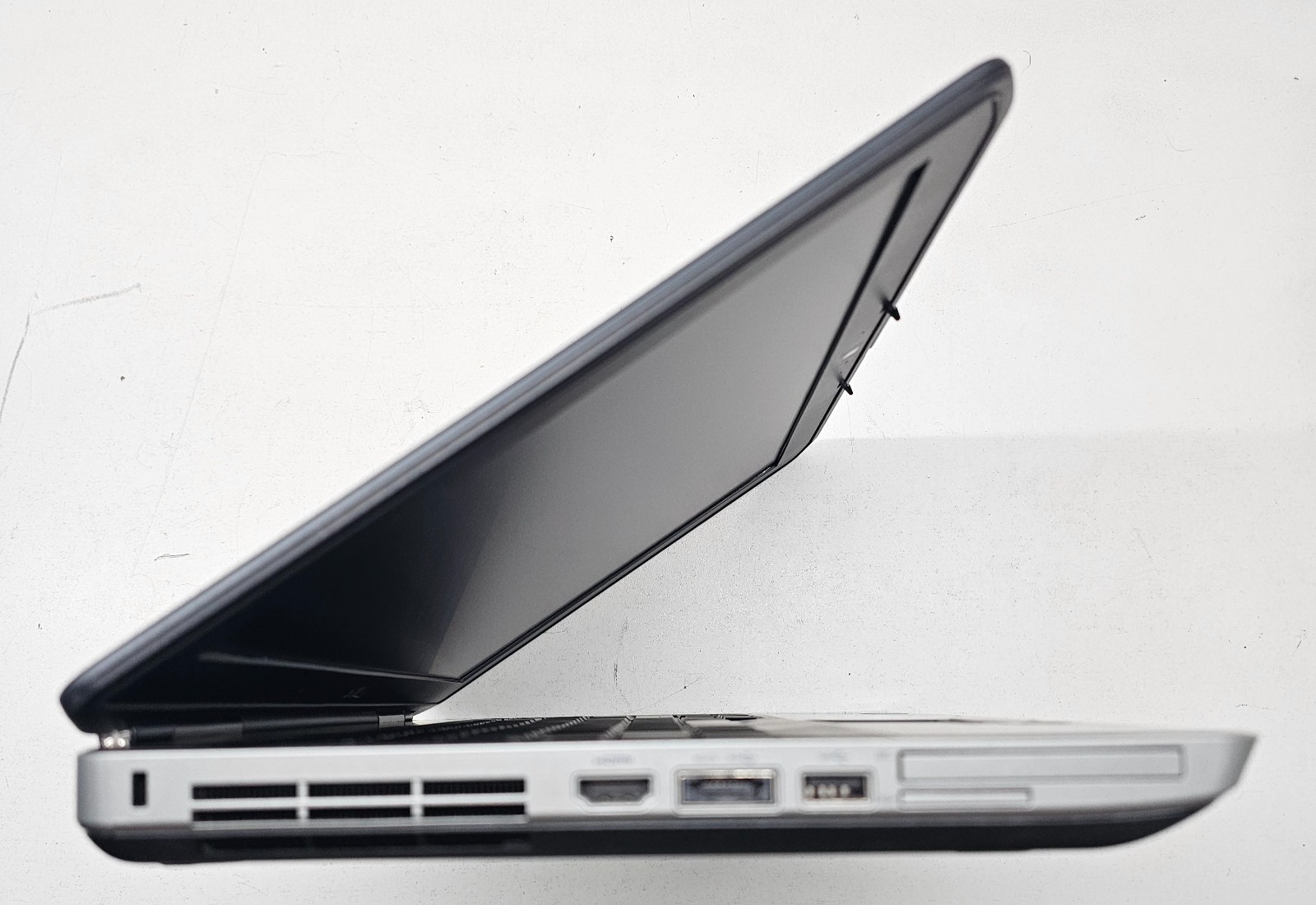 Dell Latitude E5530 15.6″ Laptop Intel Core i5-3340M 4GB Ram NO HD/OS (FL)