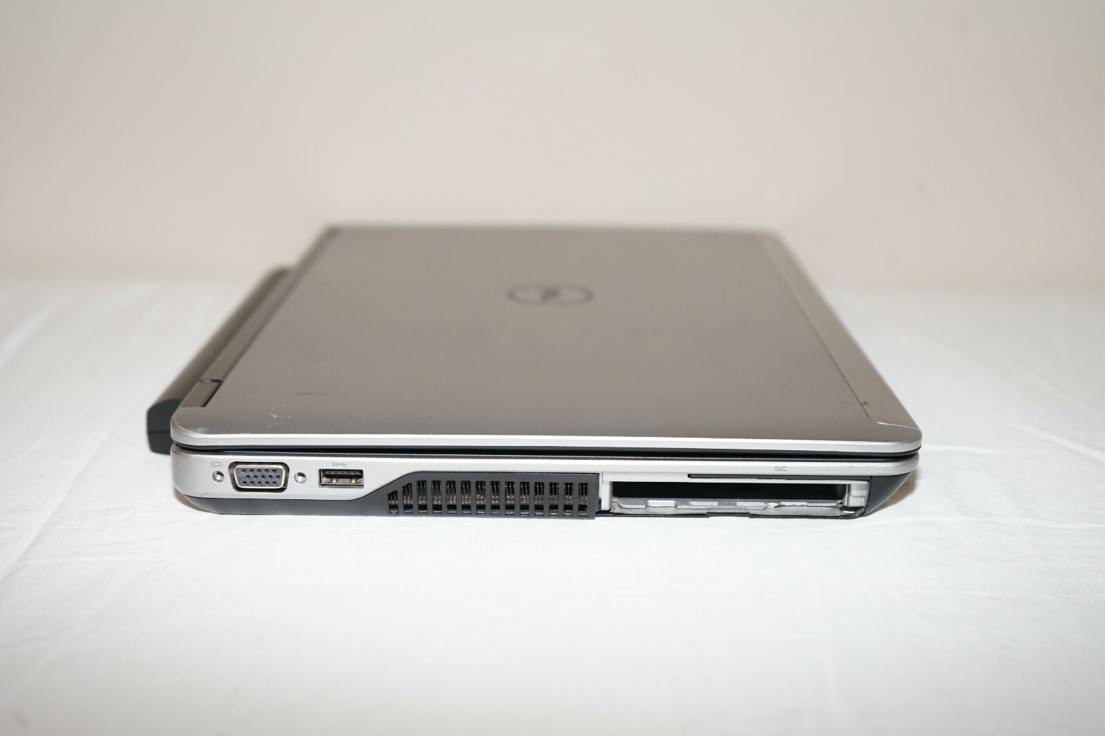 ^ Dell Latitude E6440 14″ Intel Core i5-4300M @ 2.60GHz 8GB Ram No HD #C1412