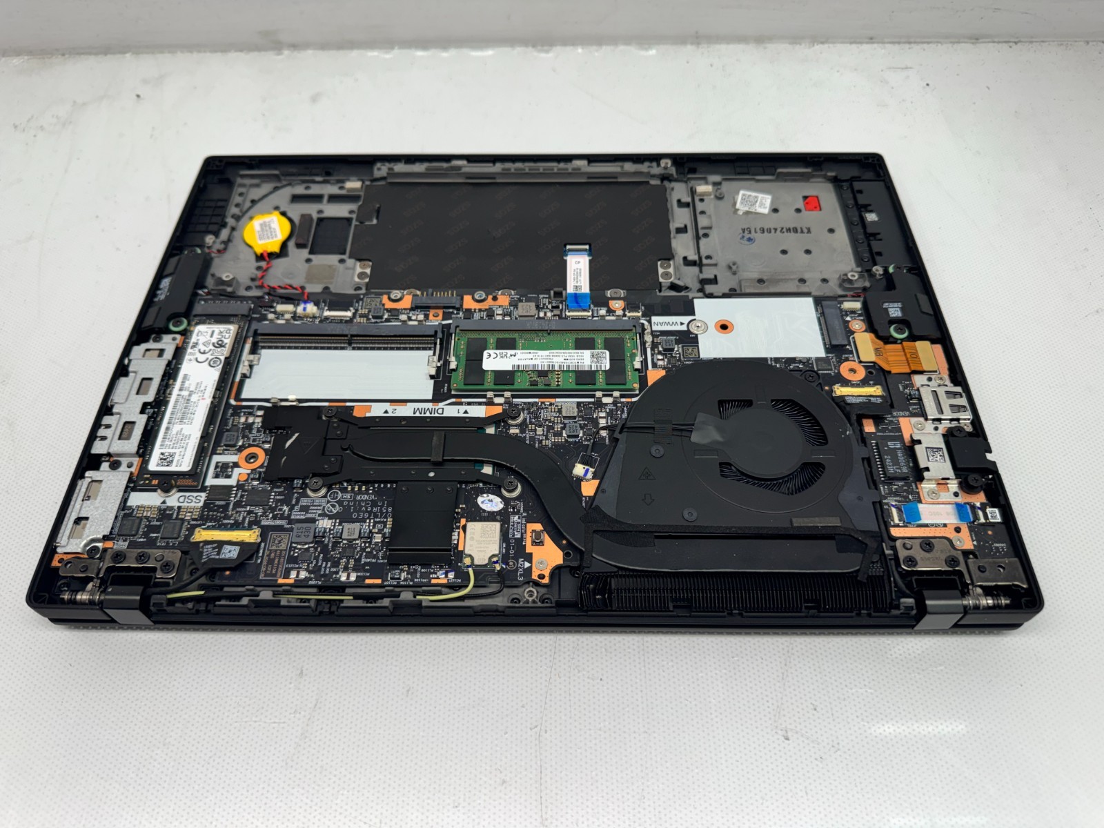 Lenovo ThinkPad T14 Gen 5 Intel Ultra 5 135U@1.6GHz 16GB 256GB W/AC *READ*