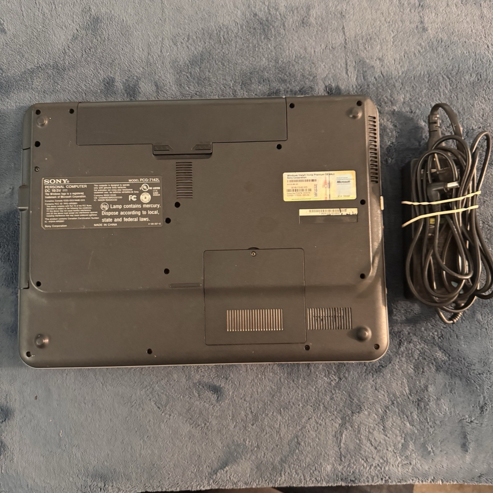 Sony VAIO PCG-7184L 15.6″ Laptop W/ Charger For Parts & Repair