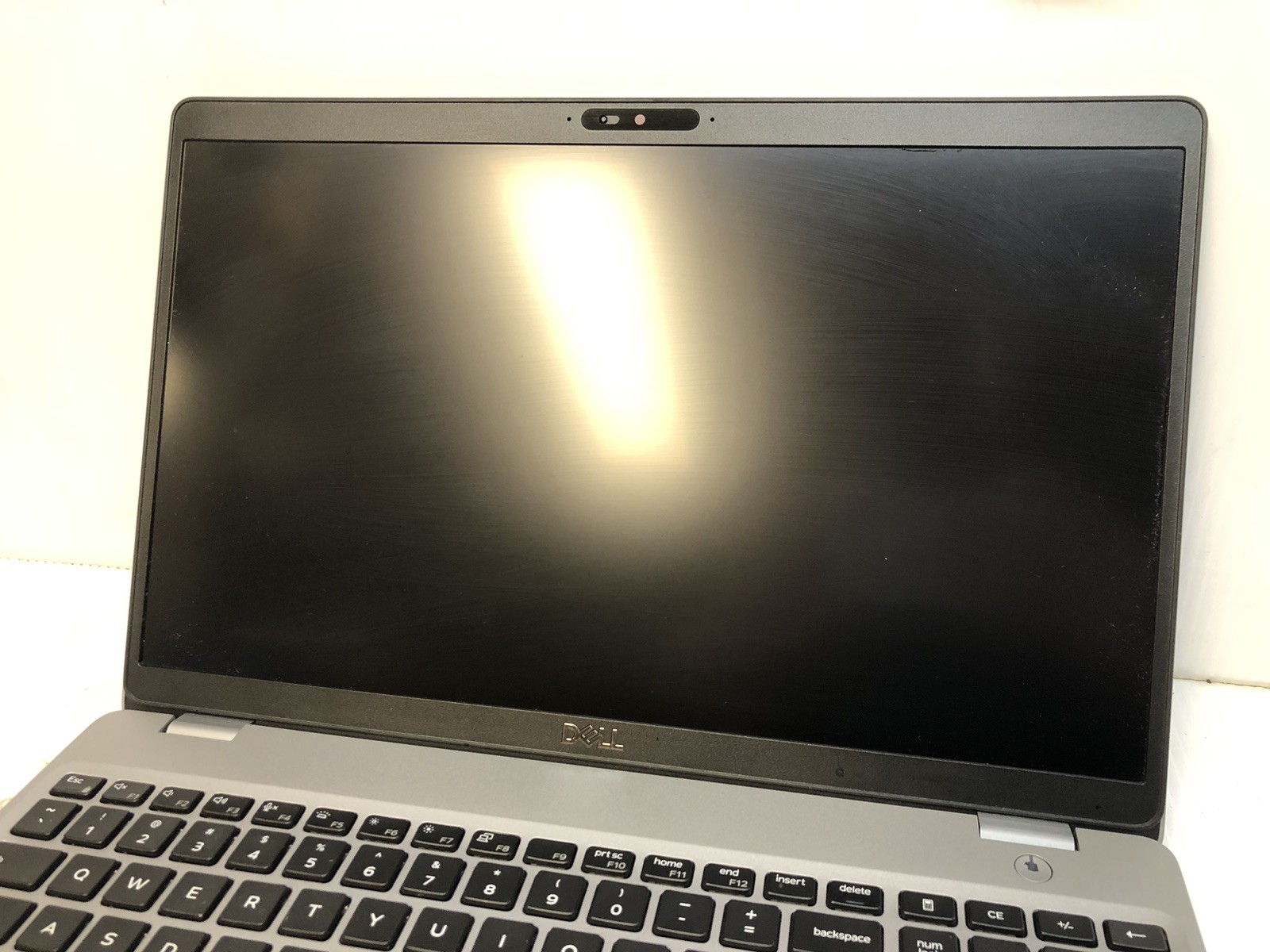 Dell Precision 3550 15.6″ i5-10310u | NO RAM/SSD/OS/Battery – DOES NOT POWER ON