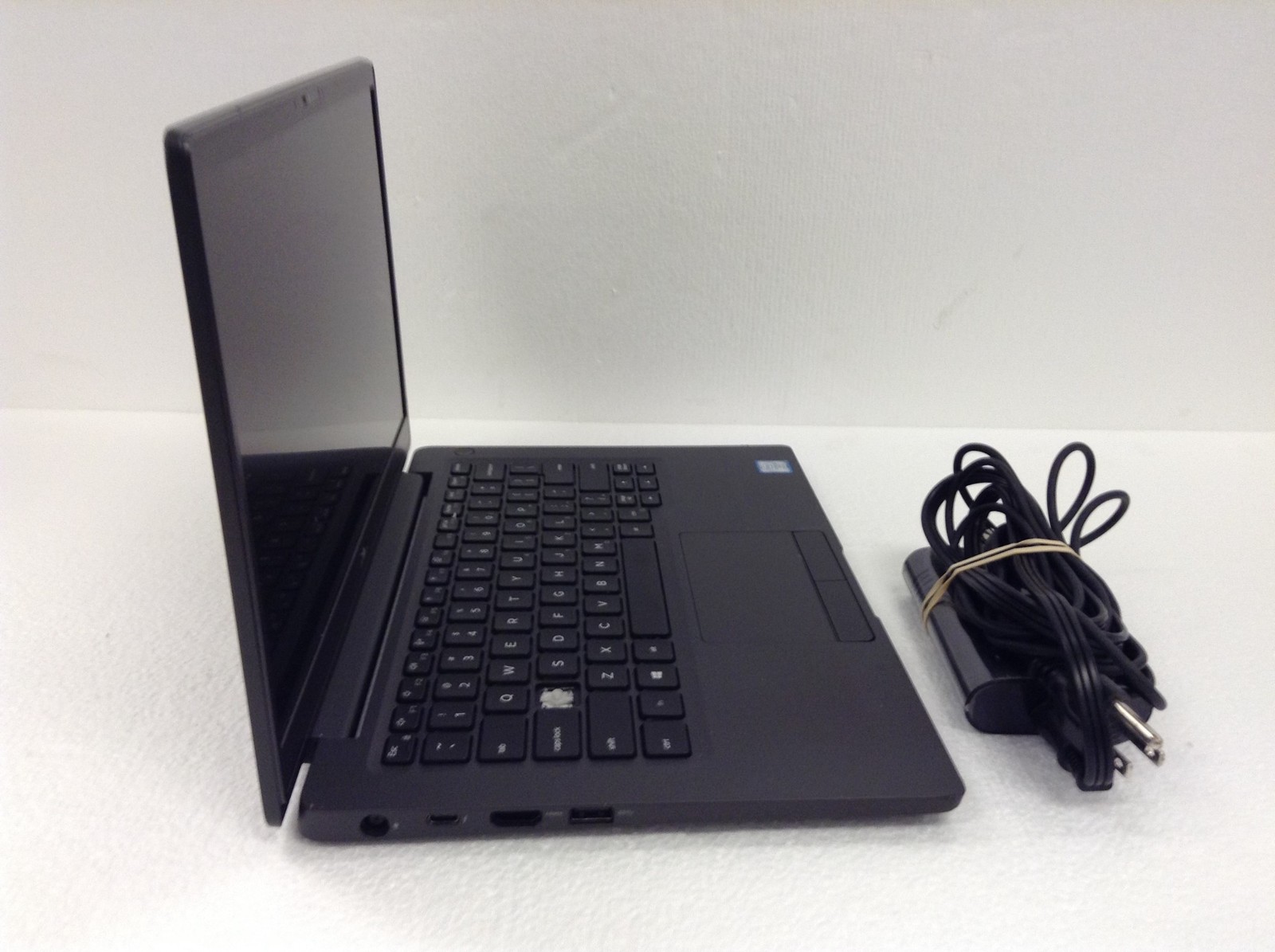 Dell Latitude 7300 i5-8365U 1.60Ghz 8Th Gen 13.3″ Laptop w/ AC Adapter, WORKING