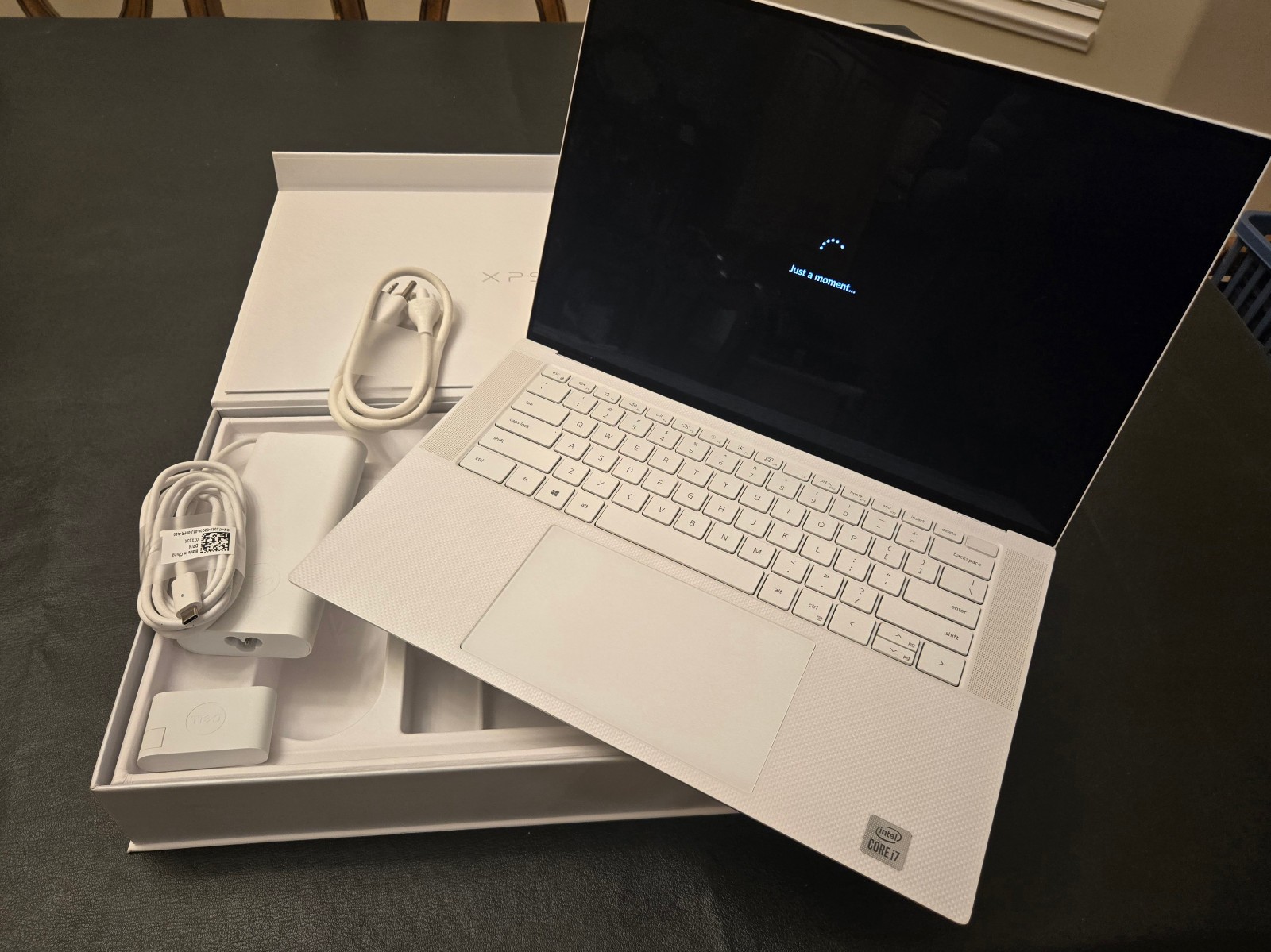 Dell XPS 15 9500 – 4K : i7-10875H (8c/16th) : 32gb RAM : 1TB SSD : GTX 1650ti