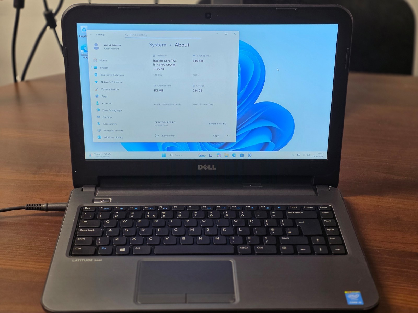 14″ DELL LATITUDE 3440 i5-4210u 8GB 240GB SSD WIN11 PRO – NO BATTERY